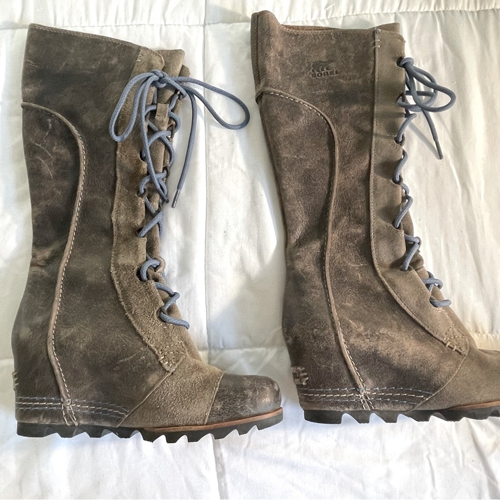 Sorel cate the great wedge boot size 7 1/2